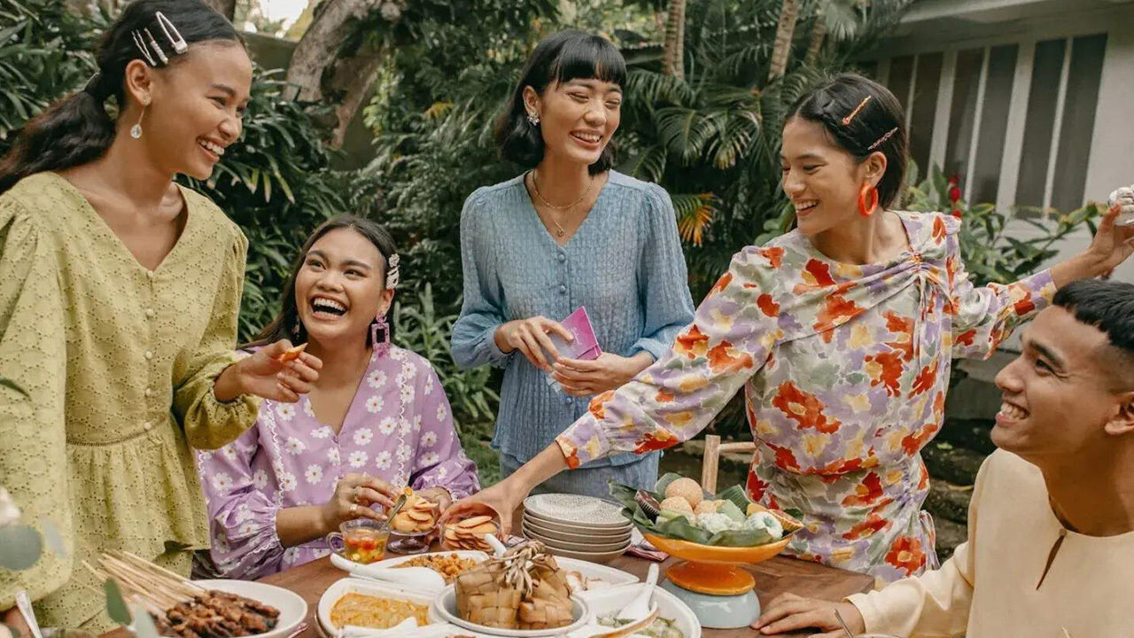 https://getgo.sg/wp-content/uploads/2023/04/Best-things-to-do-in-Singapore-for-Hari-Raya_Featured.jpg